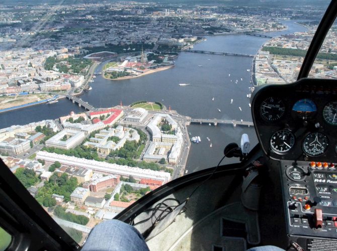 полет на вертолете спб